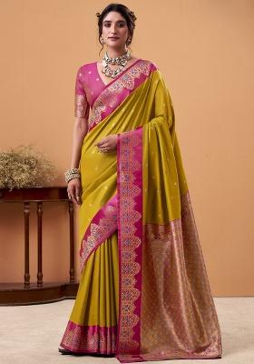 Mehendi Woven Silk Saree Set
