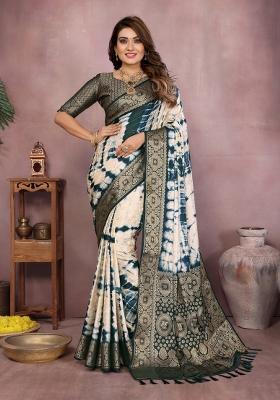 Green Zari Weaving Silk Saree Set