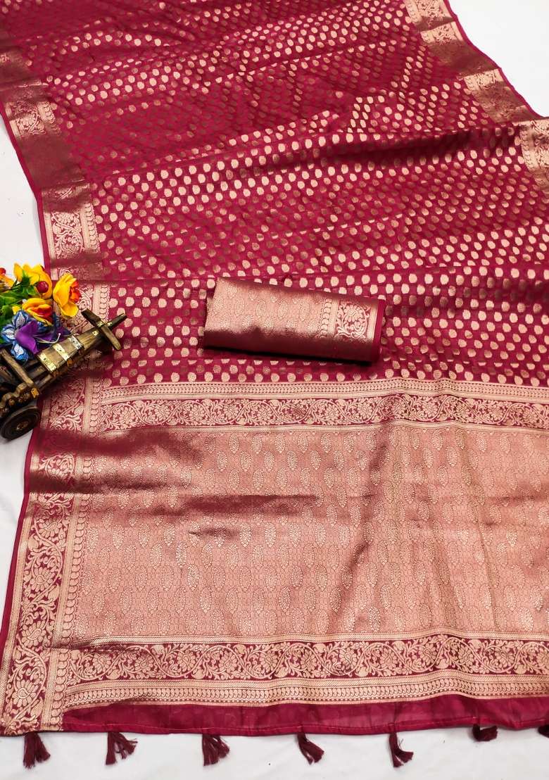Red Embroidery Silk Saree Set - Indya