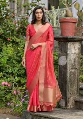 Gajari Weaving Work Silk Saree Set