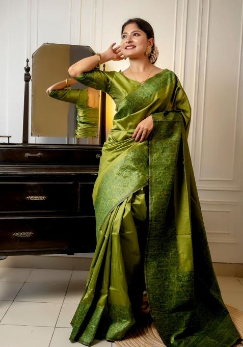 Mehendi Green Weaving Work Silk Saree Set