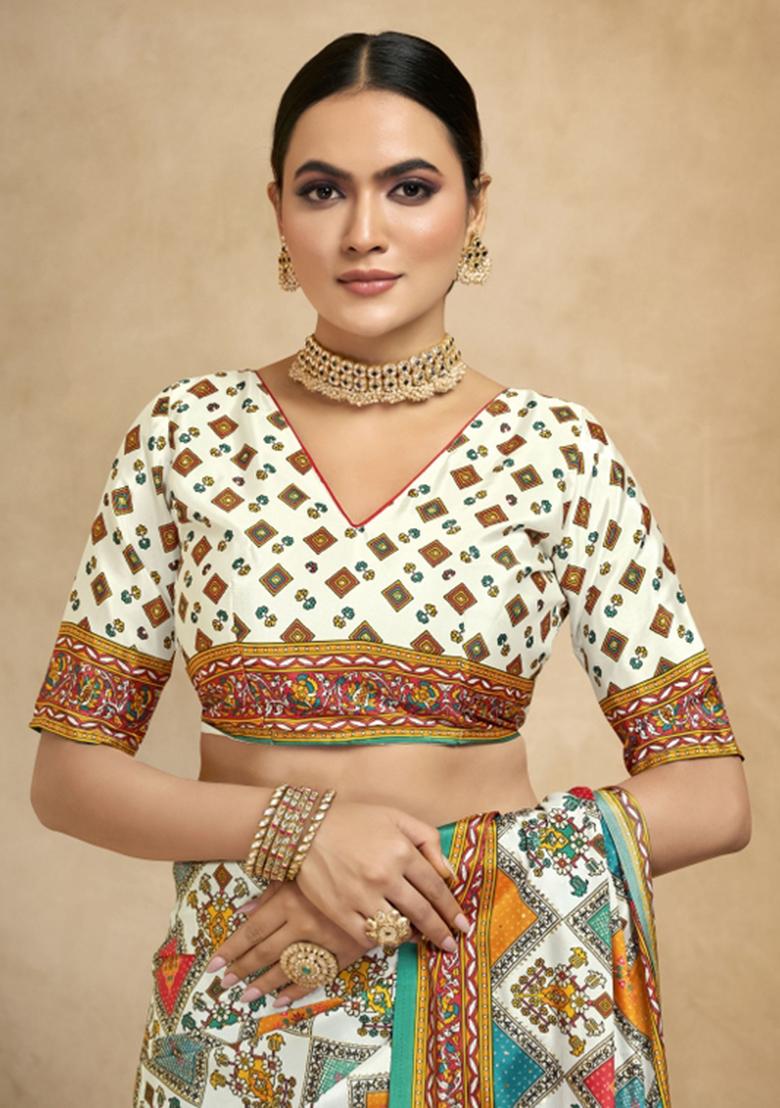 Off White Abstract Crepe Saree Set - Indya