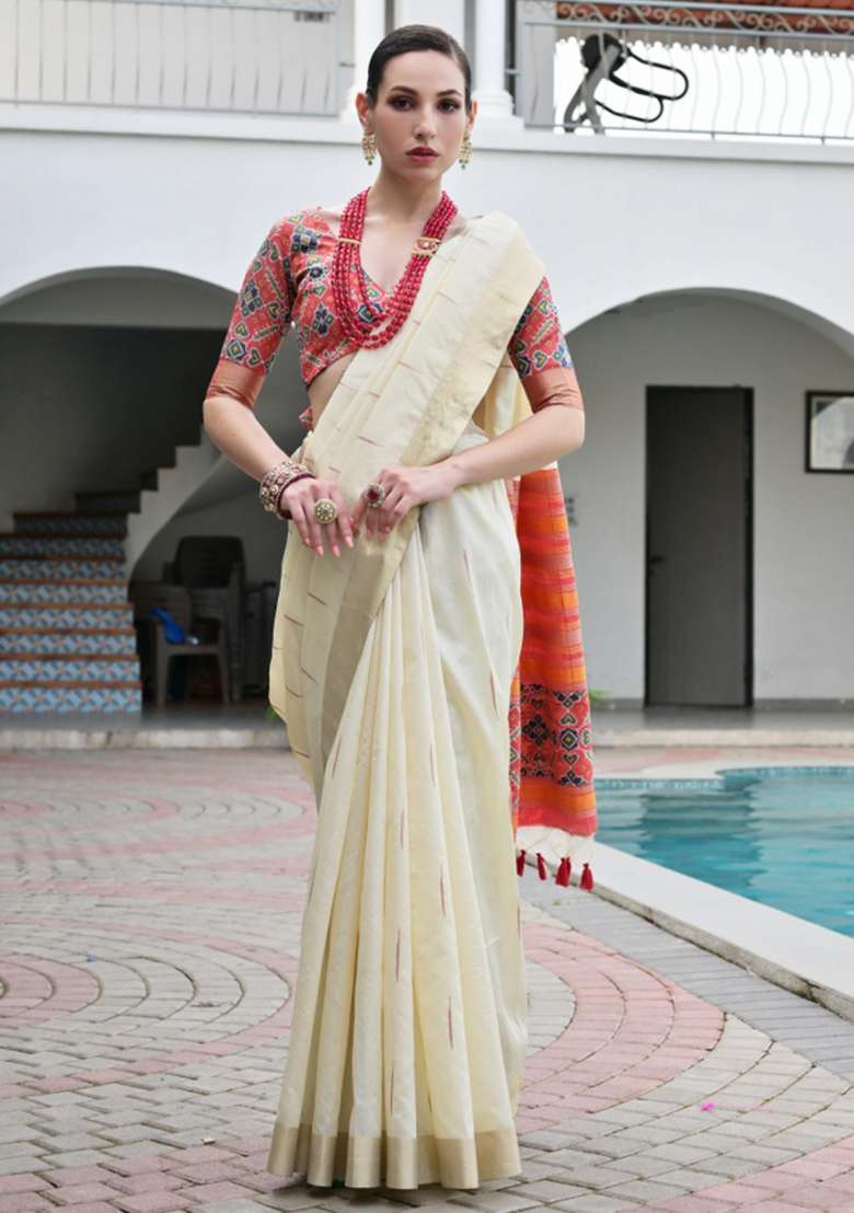 Off White Silk Saree Set with Zari Work for Diwali | Wedding & Festive Wear - Indya