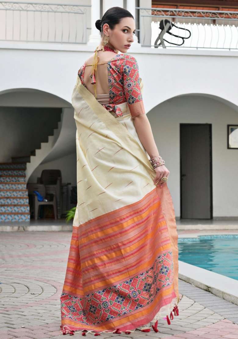 Off White Silk Saree Set with Zari Work for Diwali | Wedding & Festive Wear - Indya