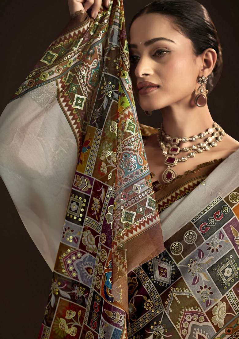 Off White Abstract Silk Saree Set for Diwali and Festive Wear - Indya