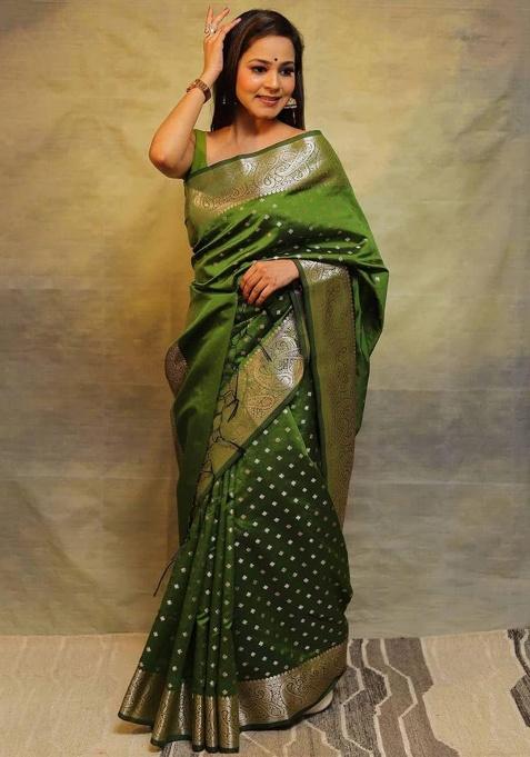 Mehendi Green Jacquard Work Silk Saree Set