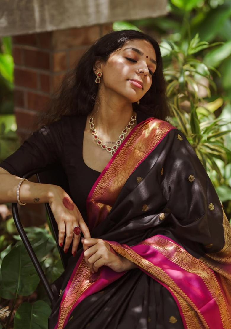 Black Jacquard Work Silk Saree Set - Indya