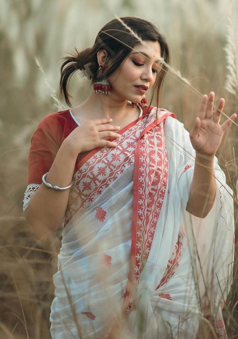 White Weaving Work Cotton Saree Set - Indya