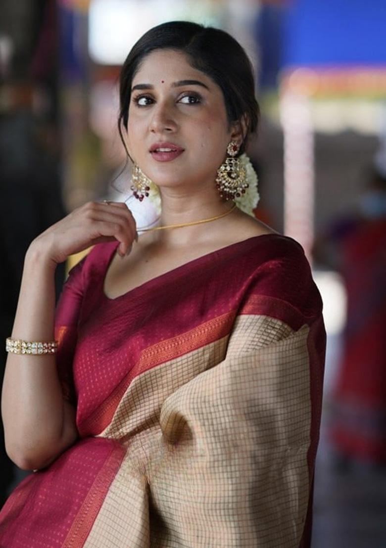 Cream Jacquard Work Silk Saree Set - Indya