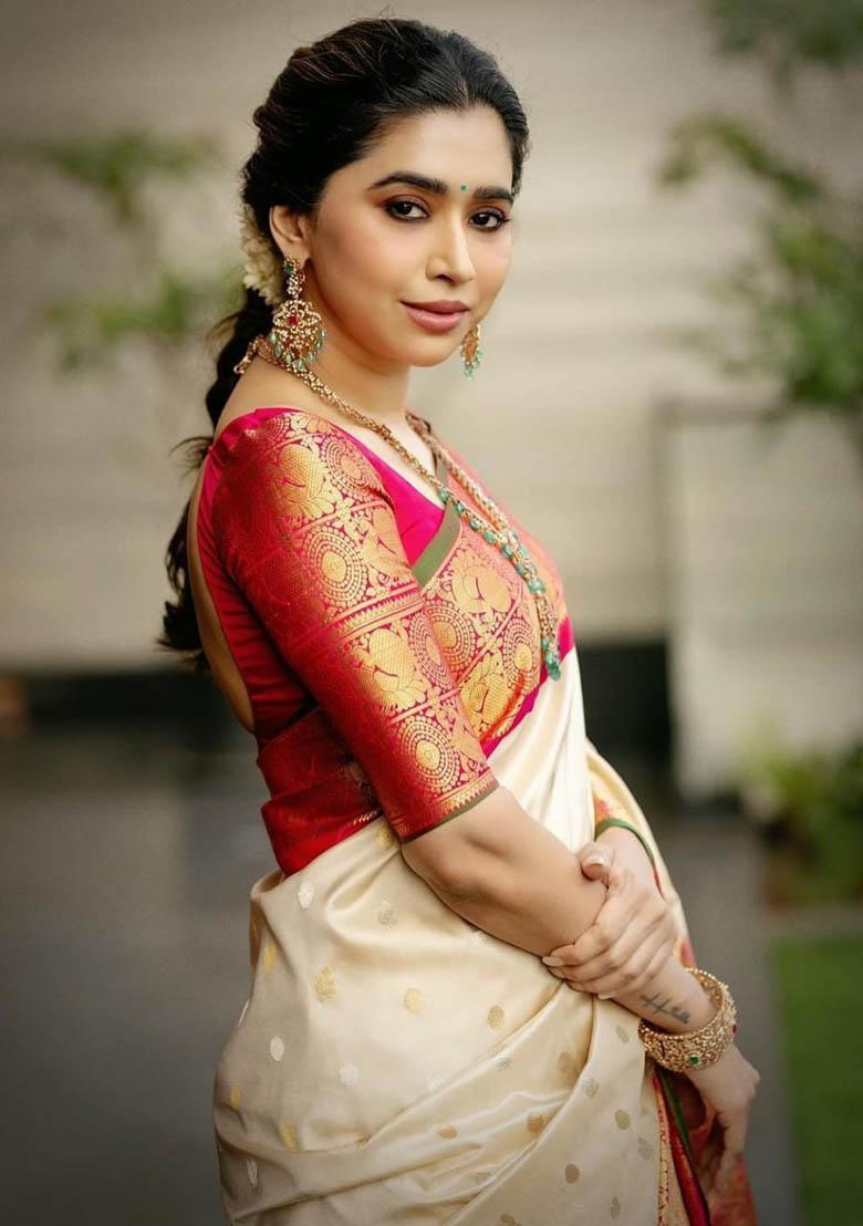 Cream Jacquard Work Silk Saree Set - Indya