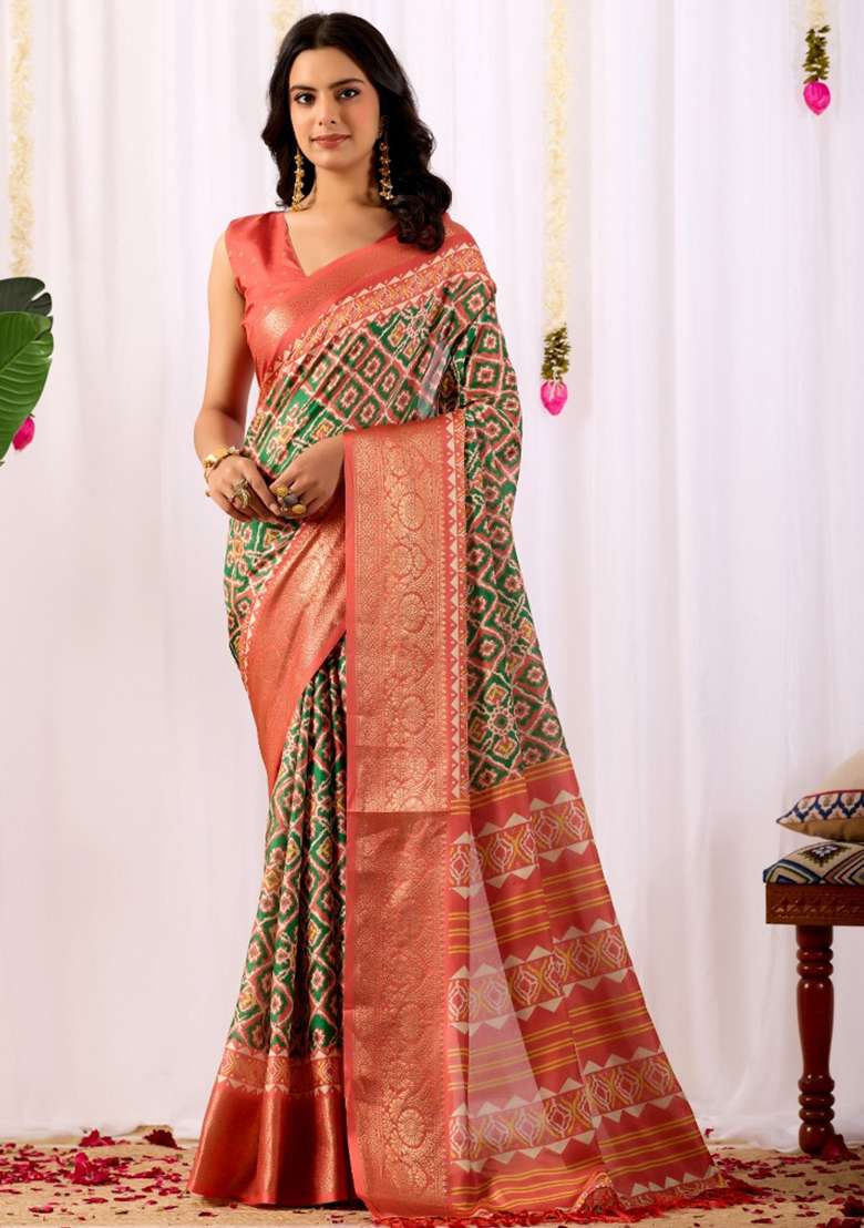 Green Silk Blend Saree Set with Geometric Print for Diwali | Wedding & Festive Wear - Indya