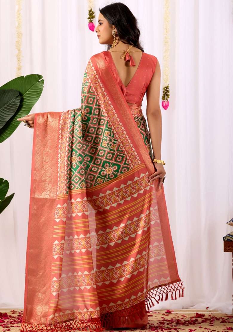Green Silk Blend Saree Set with Geometric Print for Diwali | Wedding & Festive Wear - Indya
