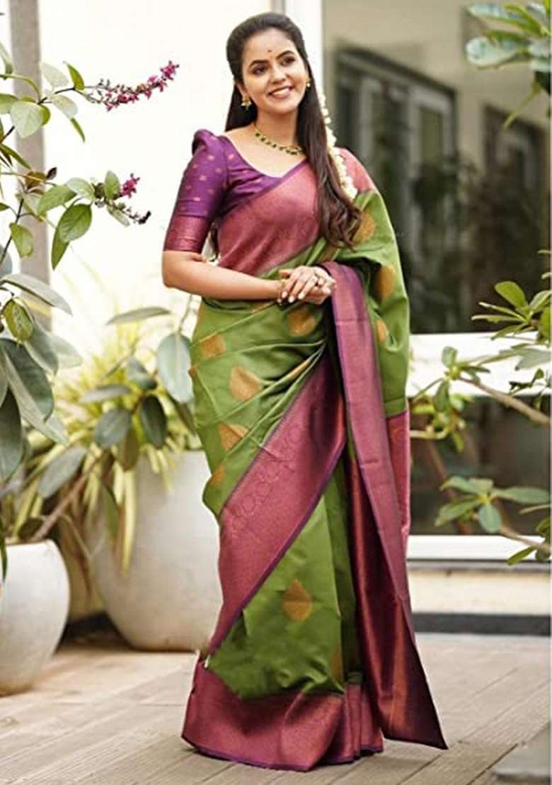 Green Jacquard Silk Blend Saree Set for Diwali | Wedding & Festive Wear - Indya