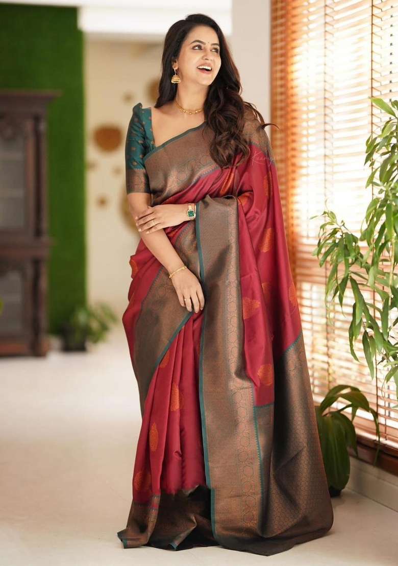 Maroon Jacquard Silk Blend Saree Set for Diwali | Wedding & Festive Wear - Indya