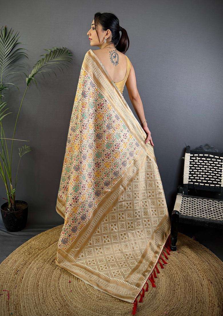 Cream Motif Silk Blend Saree Set for Diwali | Wedding & Festive Wear - Indya