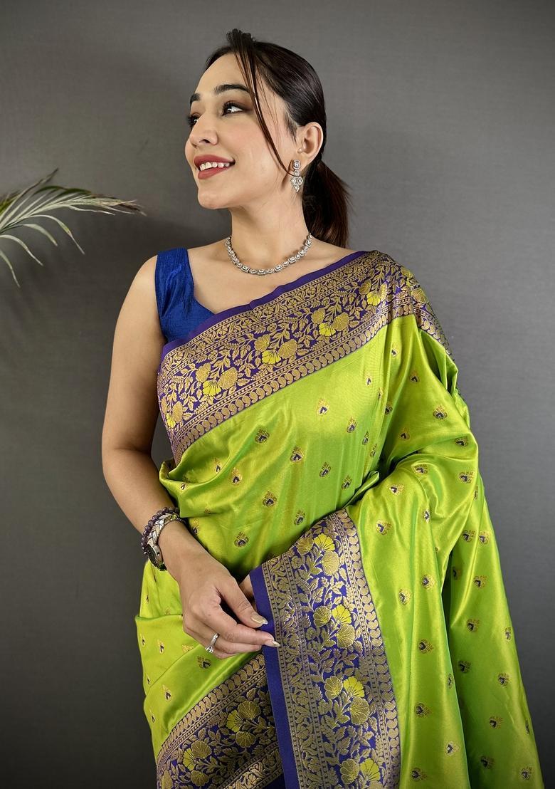 Parrot Green Motif Silk Saree Set - Indya