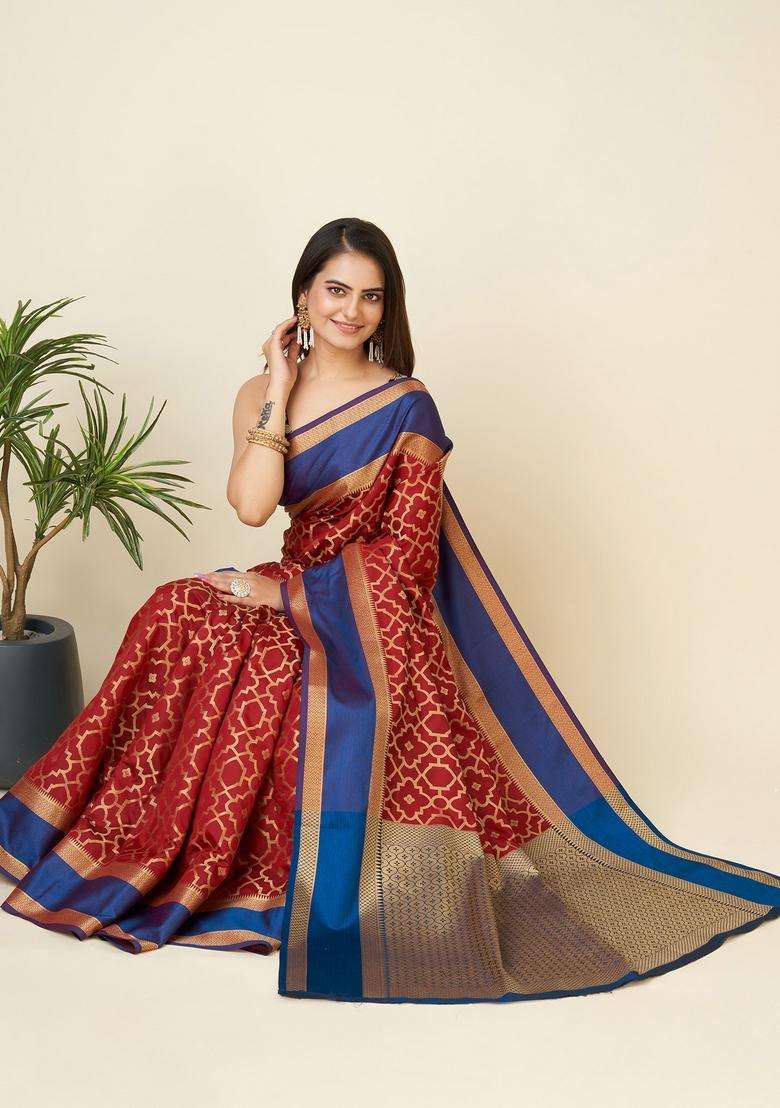 Red Woven Silk Blend Saree Set for Diwali and Festive Wear - Indya