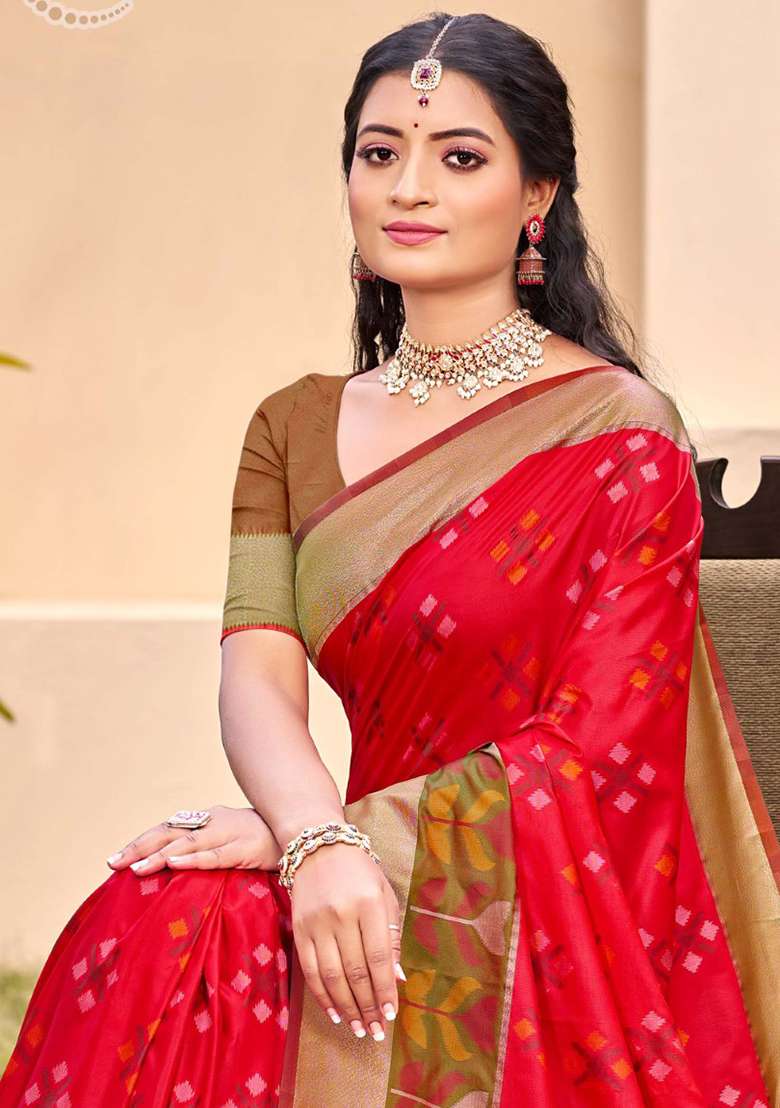 Red Floral Print Pochampally Saree Set - Indya