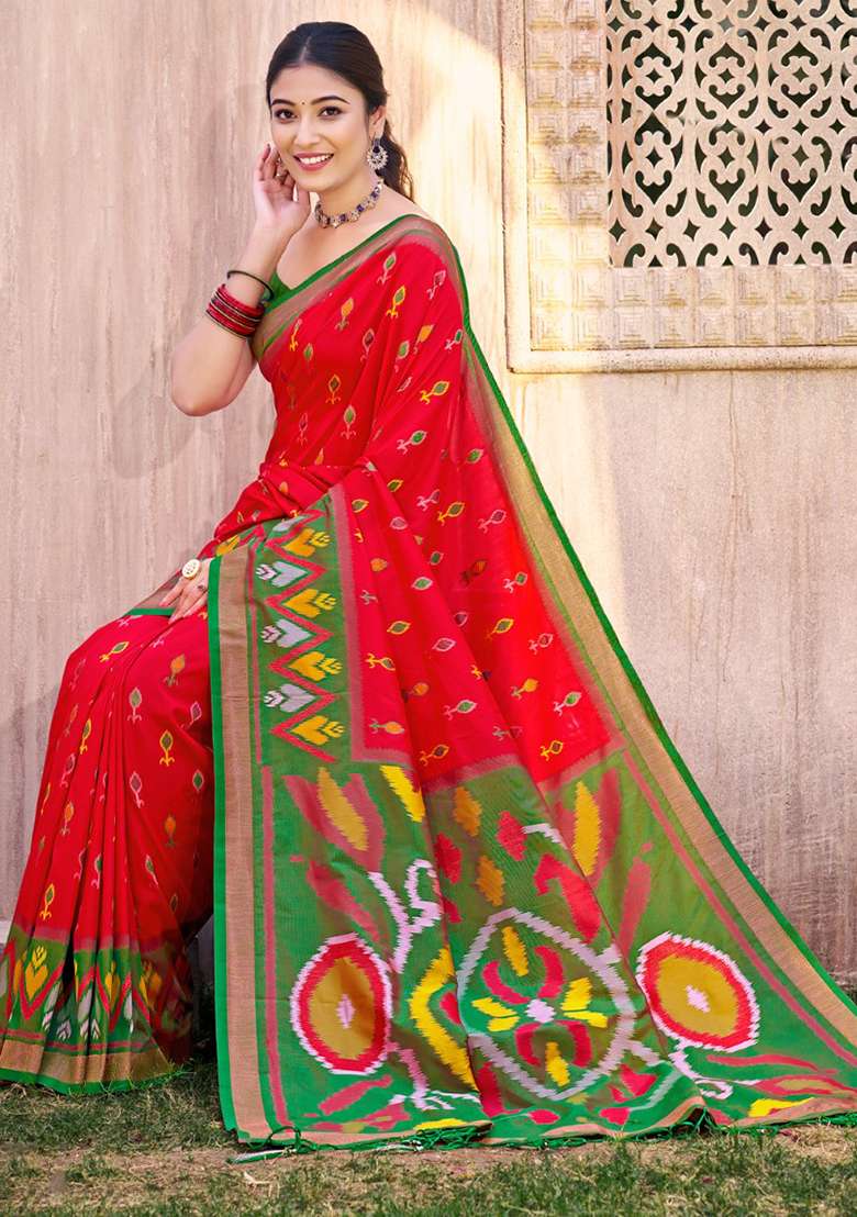 Red Floral Print Pochampally Saree Set - Indya