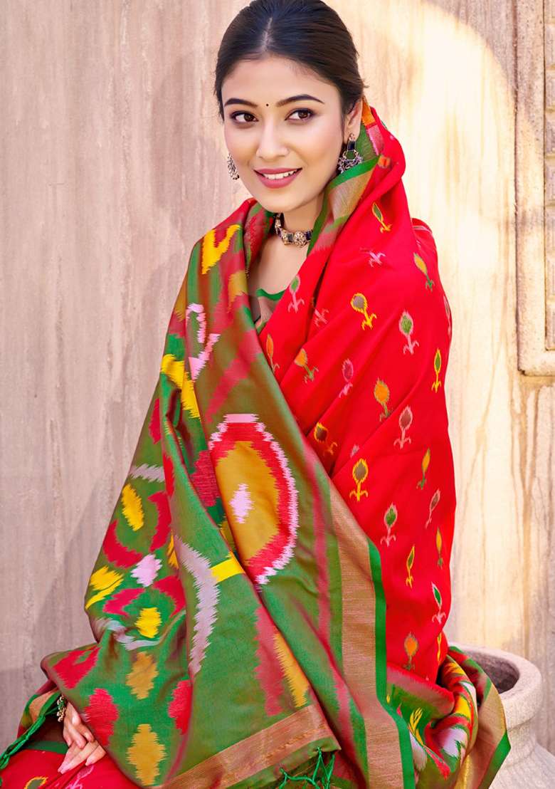 Red Floral Print Pochampally Saree Set - Indya