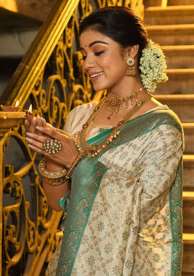 Off White Zari Work Silk Blend Saree Set - Indya