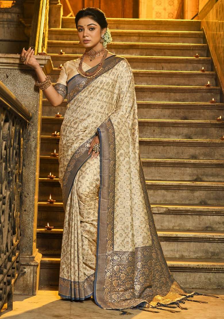 Off White Zari Work Silk Blend Saree Set - Indya