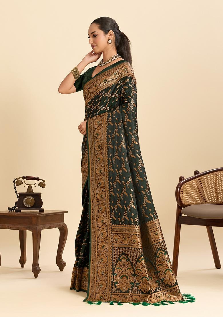 Dark Green Paisley Silk Saree Set - Indya