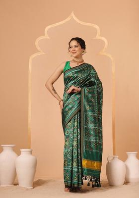 Green Motif Silk Saree Set
