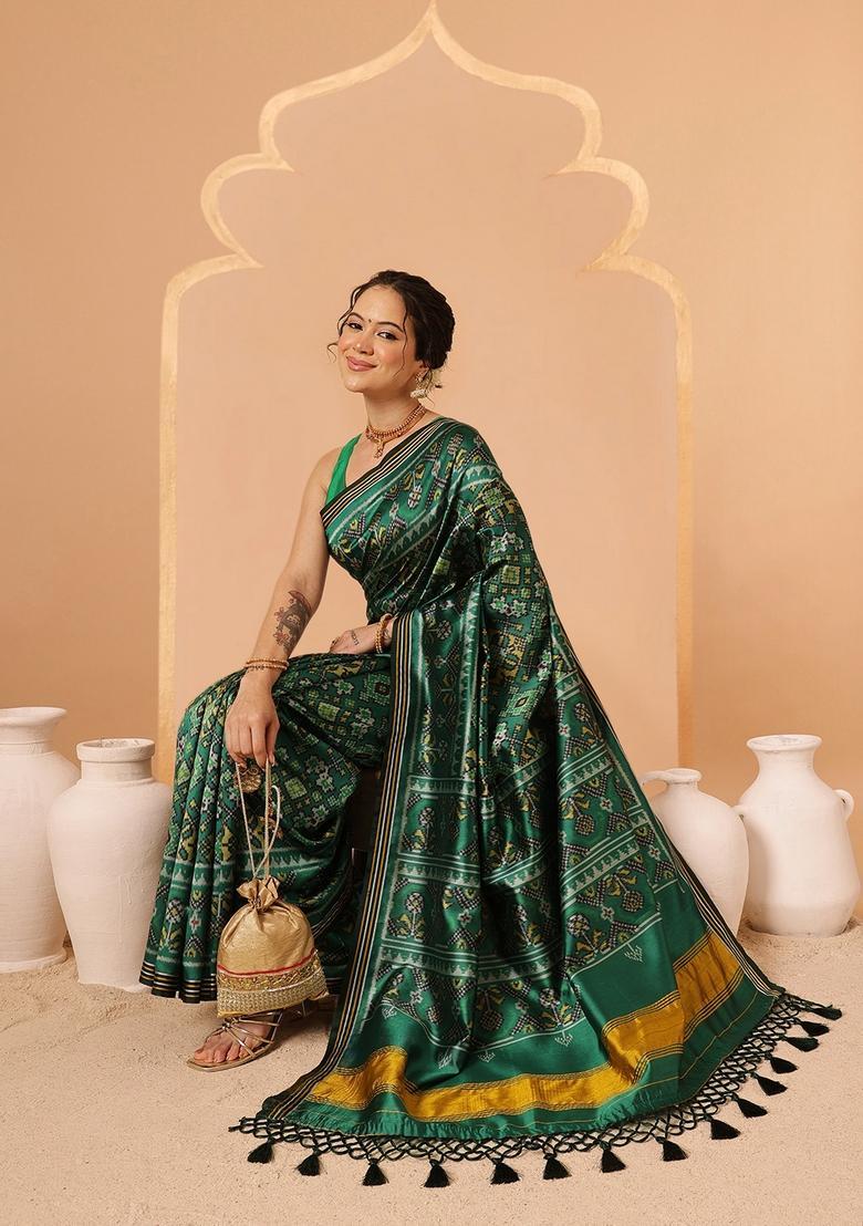 Green Motif Silk Saree Set - Indya