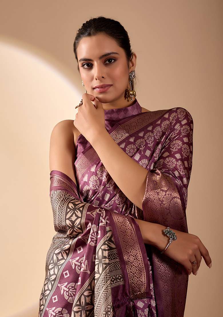 Mauve Weaving Silk Blend Saree Set for Diwali and Festive Wear - Indya