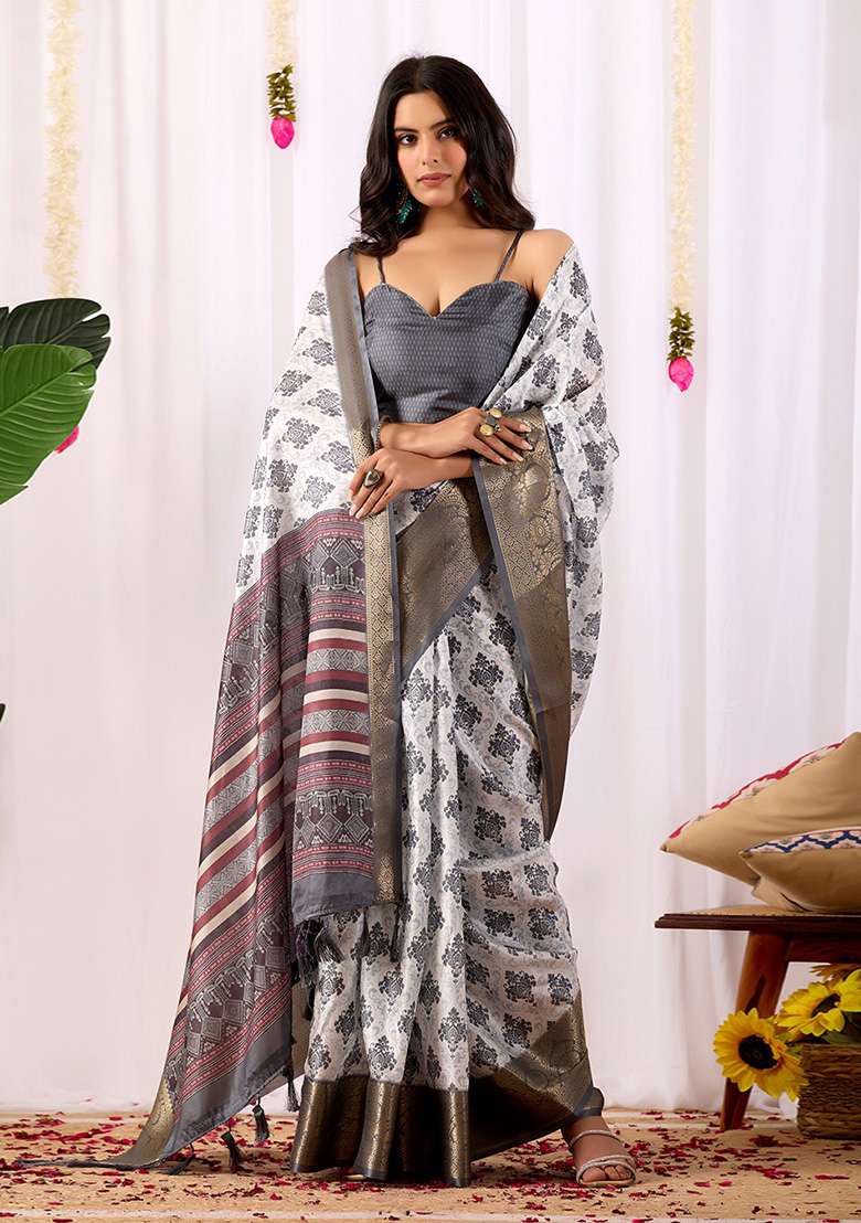 White Weaving Silk Blend Saree Set for Diwali | Wedding & Festive Wear - Indya