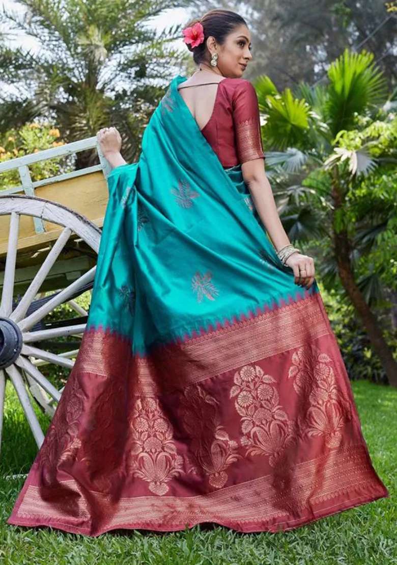 Rama Embroidery Silk Blend Saree Set for Diwali and Festive Wear - Indya