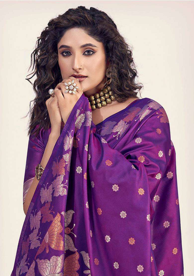 Purple Embroidery Silk Blend Saree Set for Diwali and Festive Wear - Indya