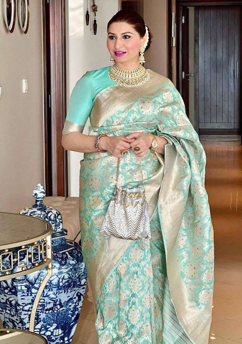 Green Embroidery Silk Blend Saree Set for Diwali and Festive Wear - Indya