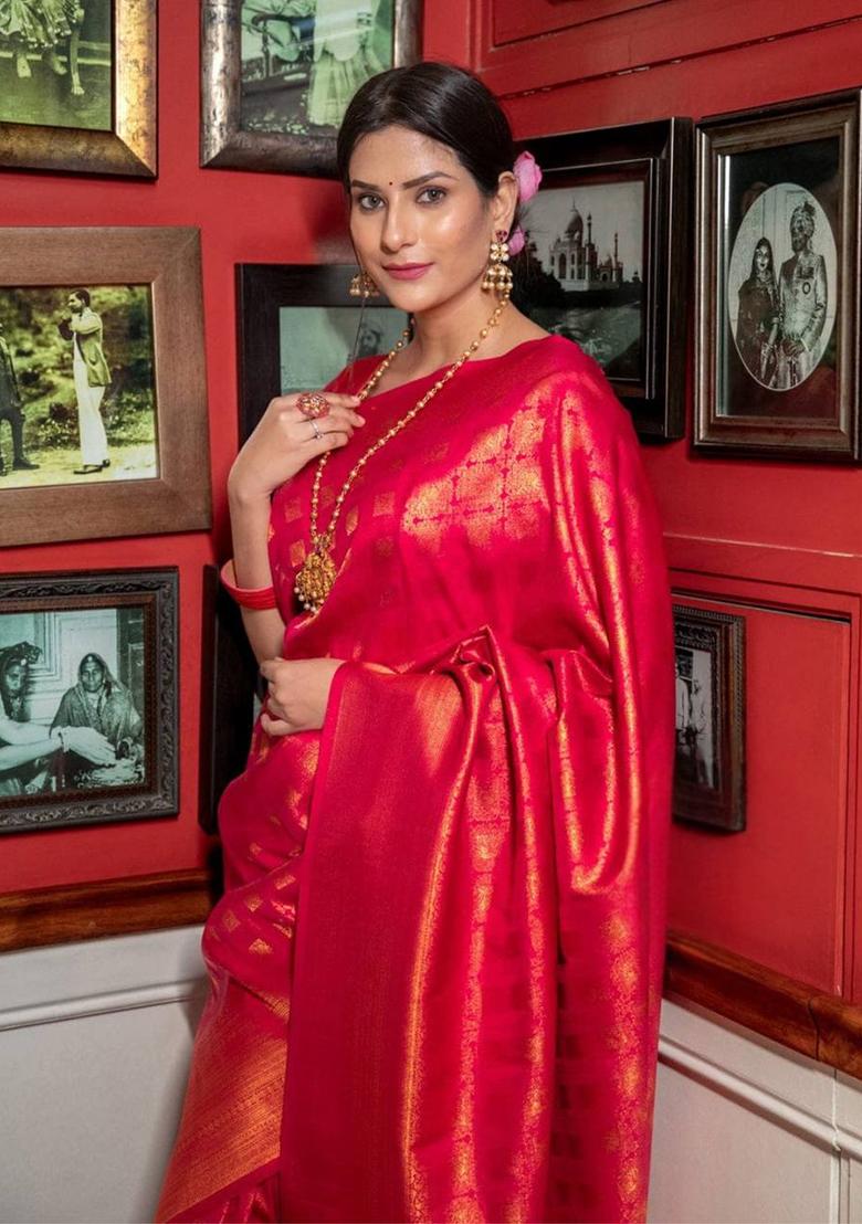 Red Embroidery Silk Saree Set - Indya