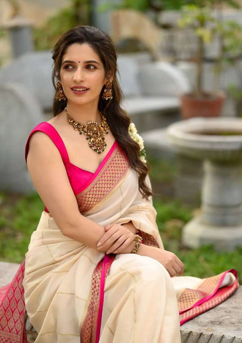 Rani Pink And Beige Silk Blend Saree Set with Embroidery for Diwali | Wedding & Festive Wear - Indya