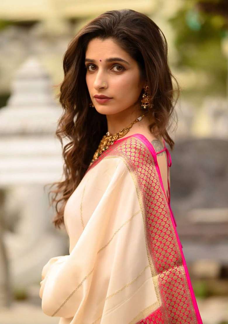 Rani Pink And Beige Silk Blend Saree Set with Embroidery for Diwali | Wedding & Festive Wear - Indya