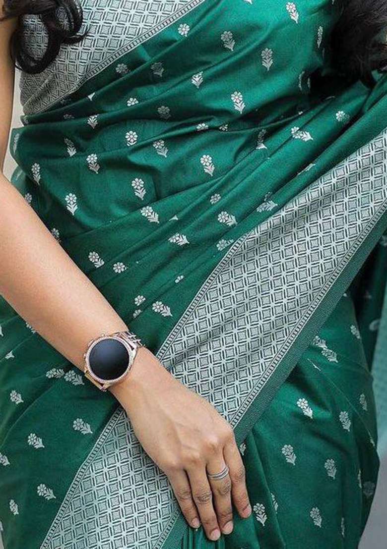 Green Embroidery Silk Blend Saree Set for Diwali and Festive Wear - Indya