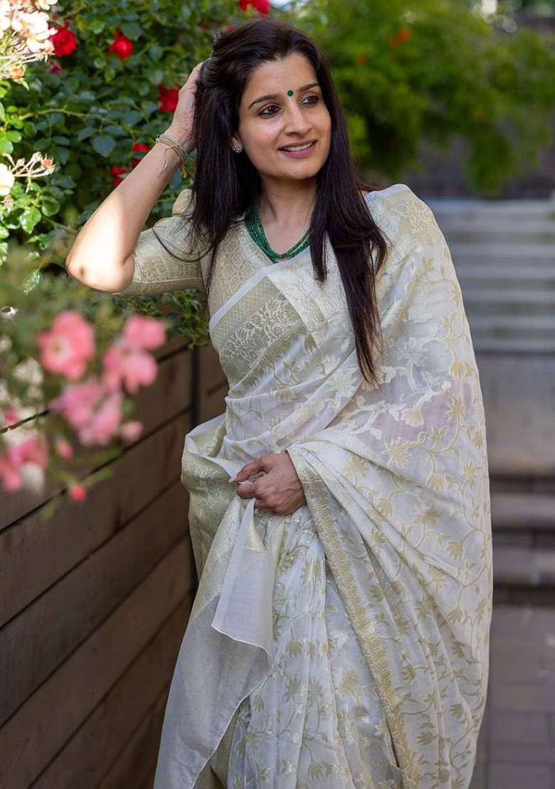 White Silk Blend Saree Set with Embroidery for Diwali | Wedding & Festive Wear - Indya