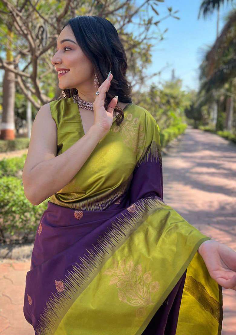 Purple Embroidery Silk Blend Saree Set for Diwali and Festive Wear - Indya