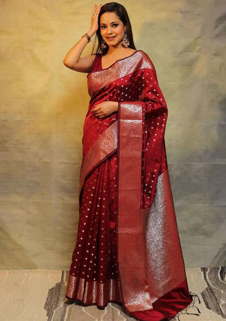 Red Silk Blend Saree Set with Embroidery for Diwali | Wedding & Festive Wear - Indya