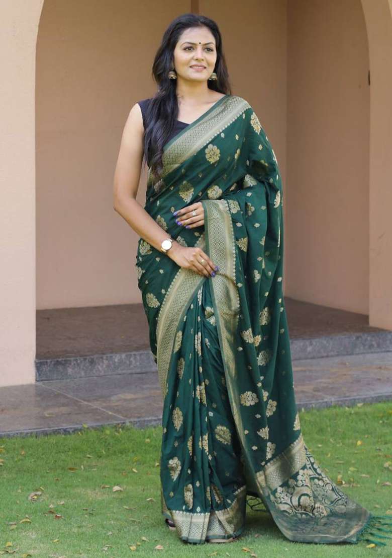 Green Embroidery Silk Blend Saree Set for Diwali and Festive Wear - Indya