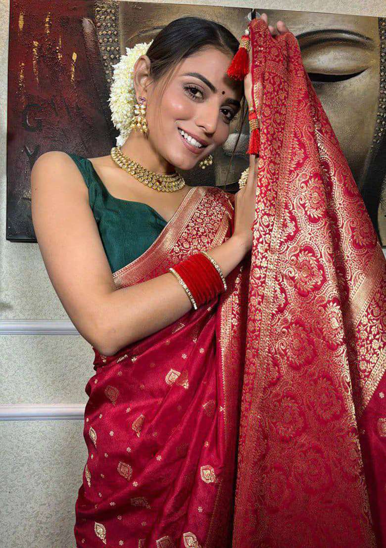 Red Silk Blend Saree Set with Embroidery for Diwali | Wedding & Festive Wear - Indya