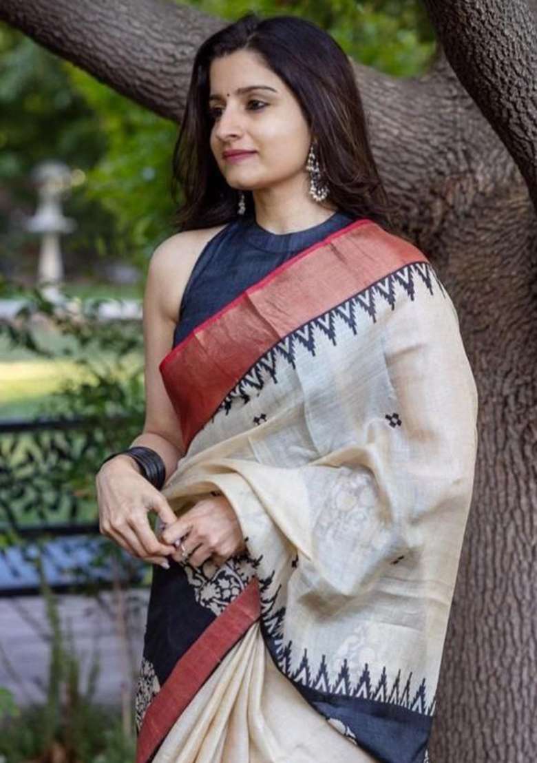 Black Linen Saree Set with Printed for Diwali | Wedding & Festive Wear - Indya