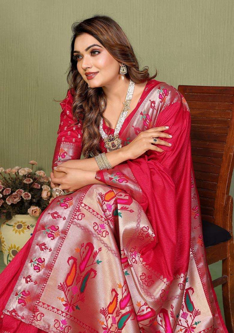 Magenta Weaving Silk Blend Saree Set - Indya