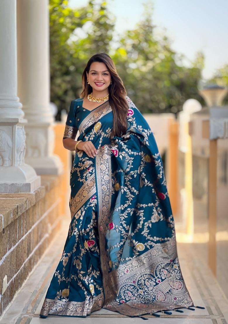 Morpeach Zari Work Silk Blend Saree Set for Diwali and Festive Wear - Indya