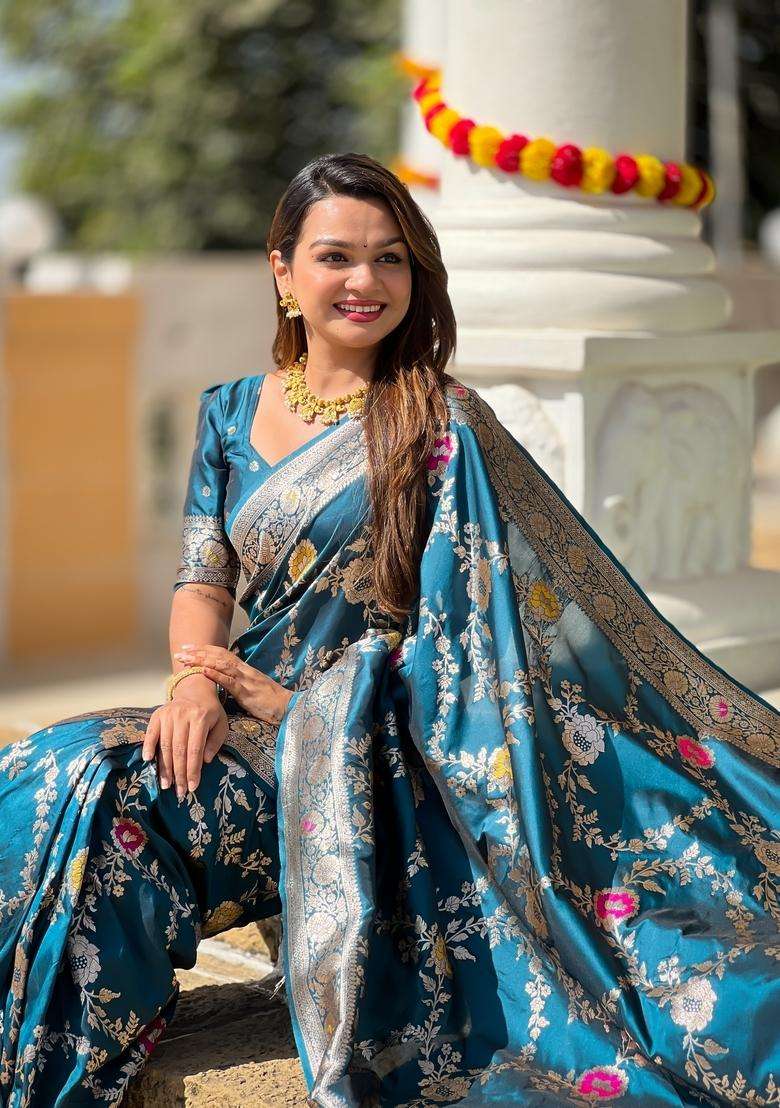 Morpeach Zari Work Silk Blend Saree Set for Diwali and Festive Wear - Indya
