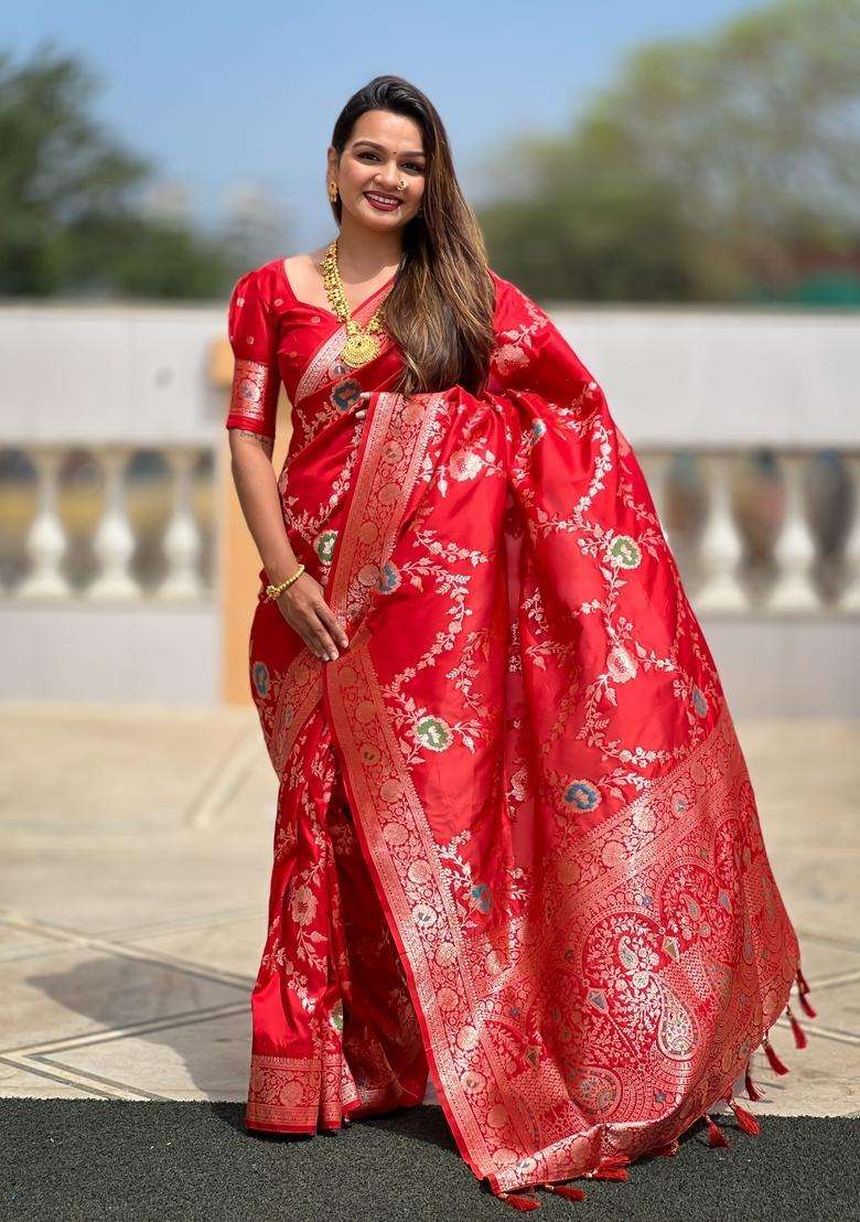 Red Silk Blend Saree Set with Zari Work for Diwali | Wedding & Festive Wear - Indya