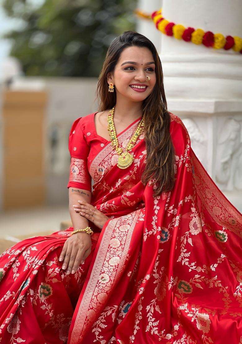 Red Silk Blend Saree Set with Zari Work for Diwali | Wedding & Festive Wear - Indya