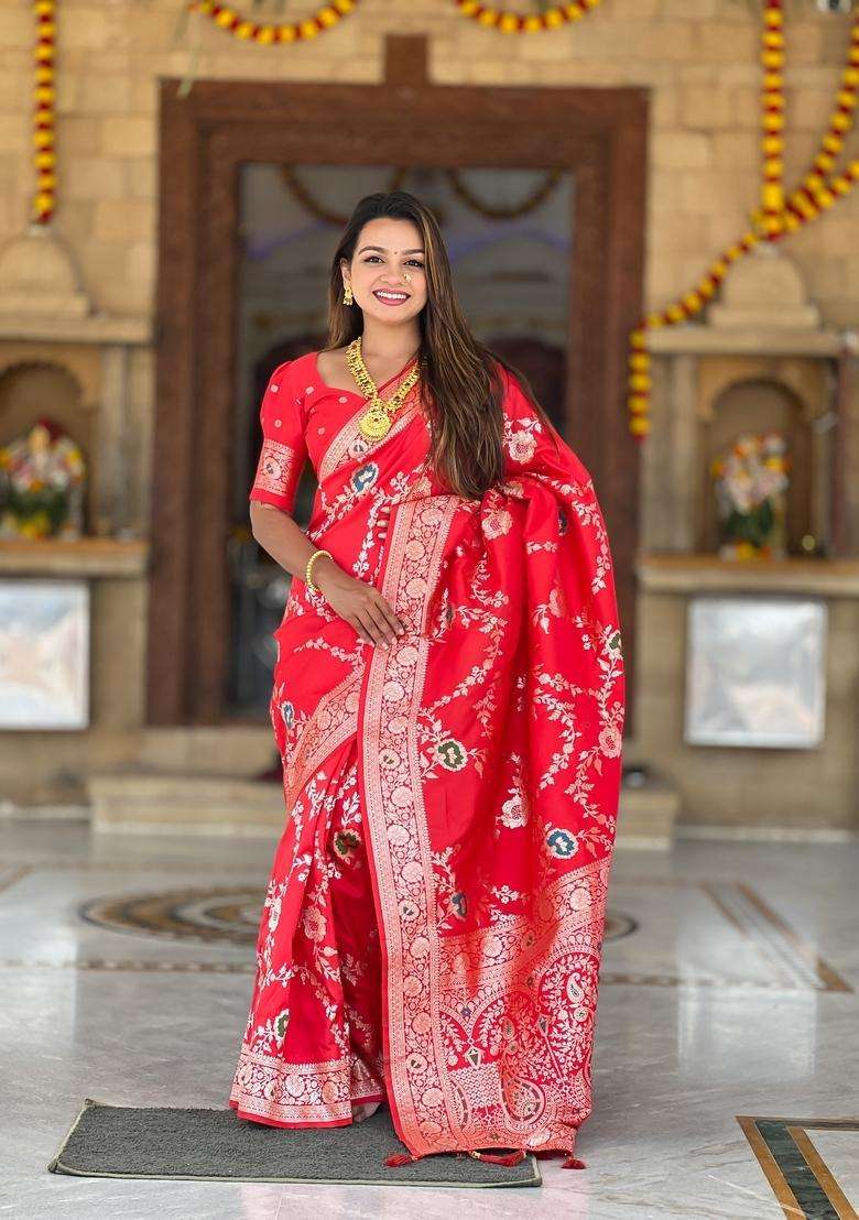 Red Silk Blend Saree Set with Zari Work for Diwali | Wedding & Festive Wear - Indya
